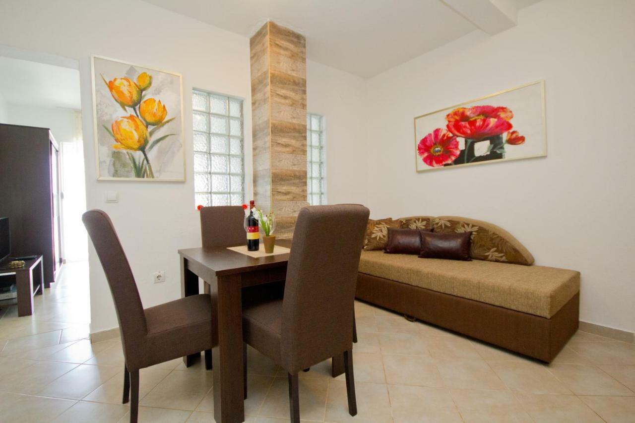 Apartments Dora 도브라 보다 외부 사진