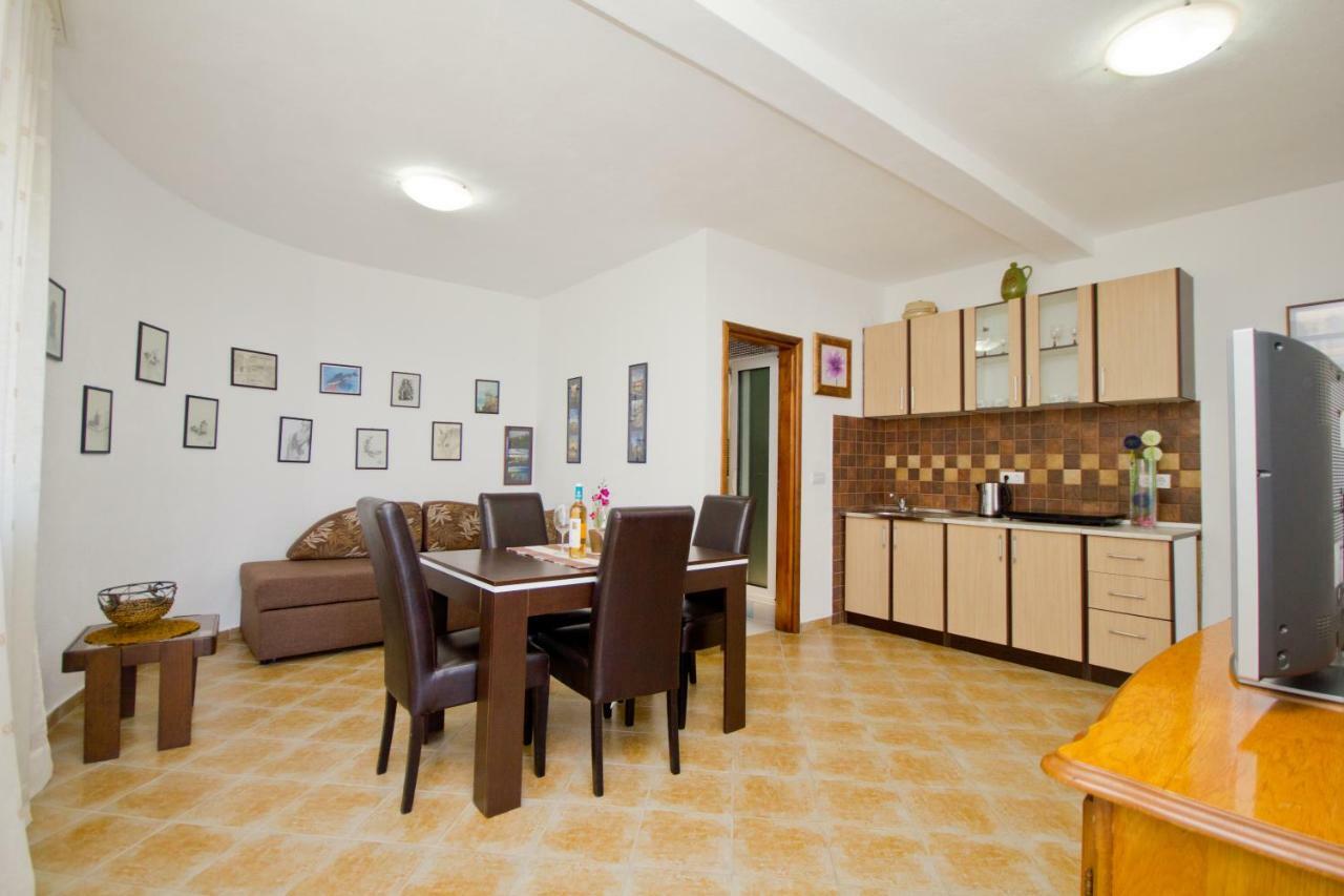 Apartments Dora 도브라 보다 외부 사진